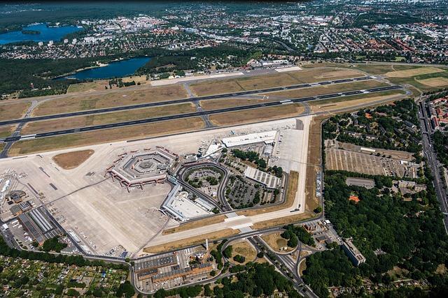 שדה התעופה ברנדנבורג ברלין הוא שדה התעופה הפעיל ביותר בגרמניה